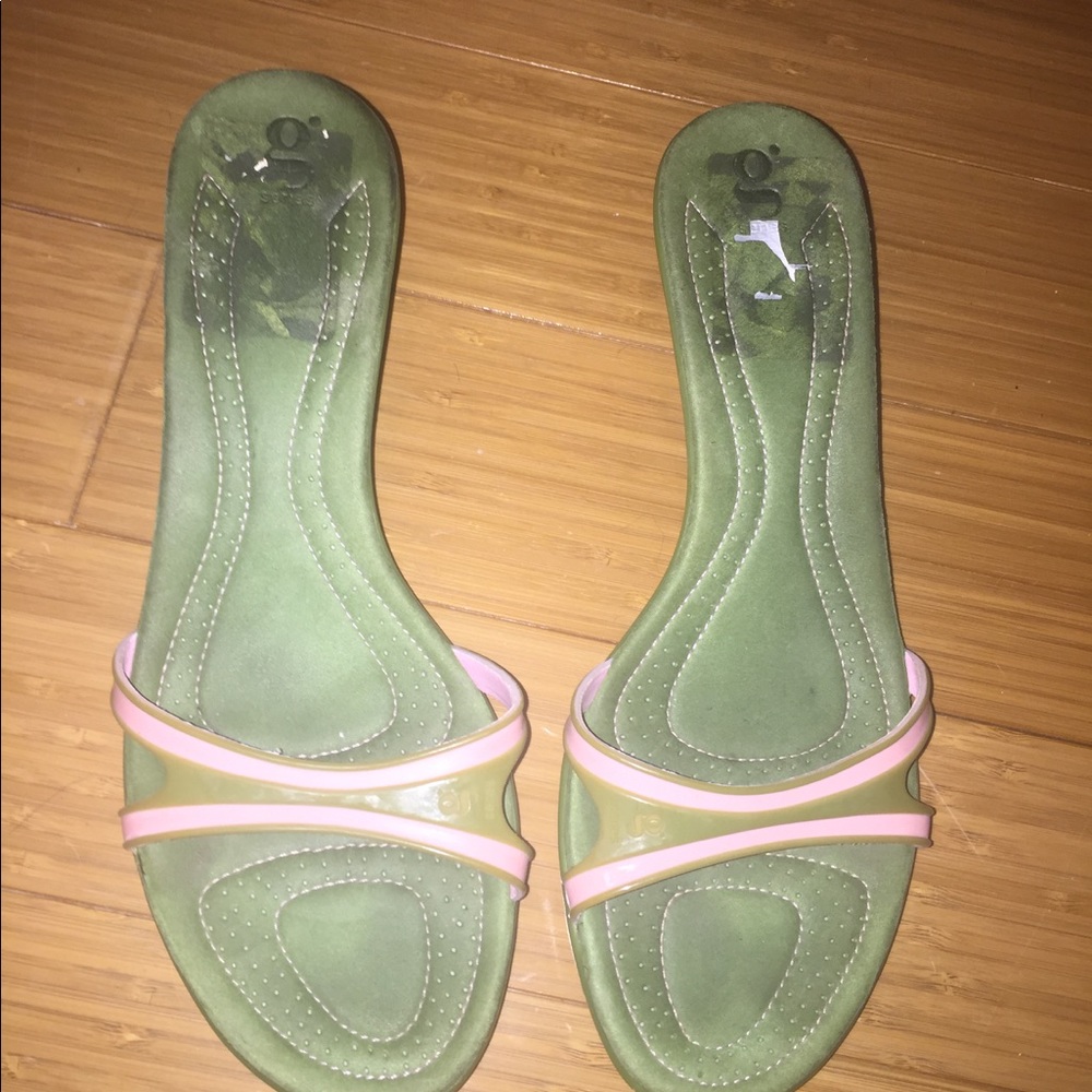 Pink and green G series slides